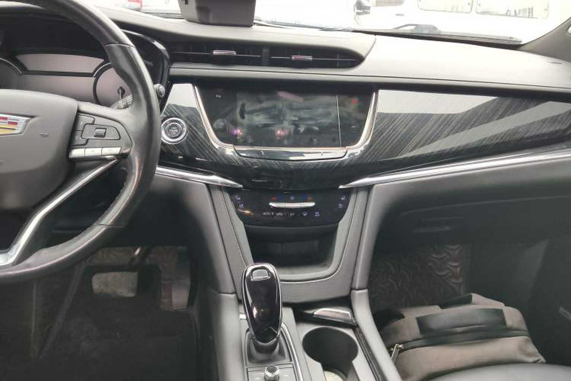 Used Cadillac XT6 2022 2.0T 7-Seater Four-Wheel Drive Luxury Version Audio And AC Panel