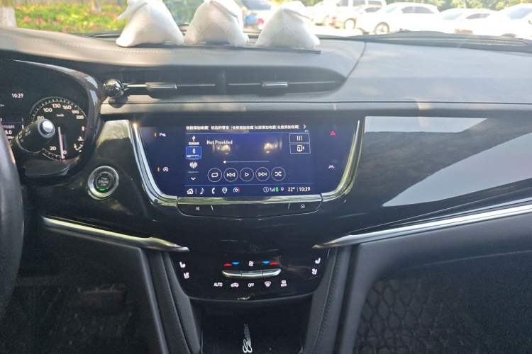 Used Cadillac XT6 2022 2.0T Six-Seater Four-Wheel-Drive Luxury Standard Edition Audio And AC Panel