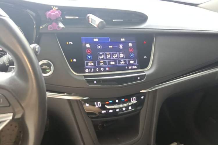 Used Cadillac XT6 2022 2.0T 7-Seater Four-Wheel-Drive Luxury Version Audio And AC Panel