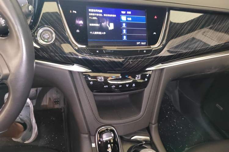 Used Cadillac XT6 2022 2.0T Six-Seater Four-Wheel Drive Luxury Version Audio And AC Panel