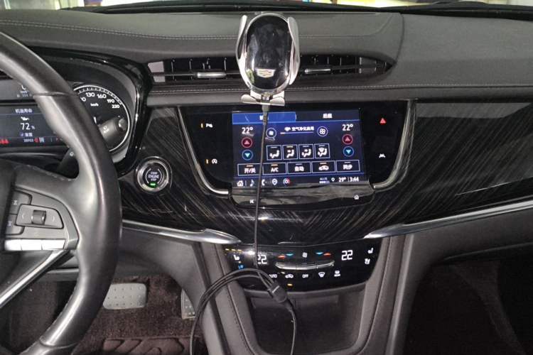 Used Cadillac XT6 2022 2.0T 7-Seater Four-Wheel Drive Luxury Version Audio And AC Panel