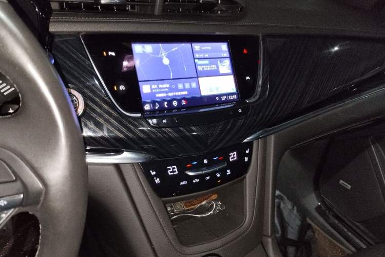 Used Cadillac XT6 2022 2.0T Six-Seater Four-Wheel Drive Luxury Version Audio And AC Panel
