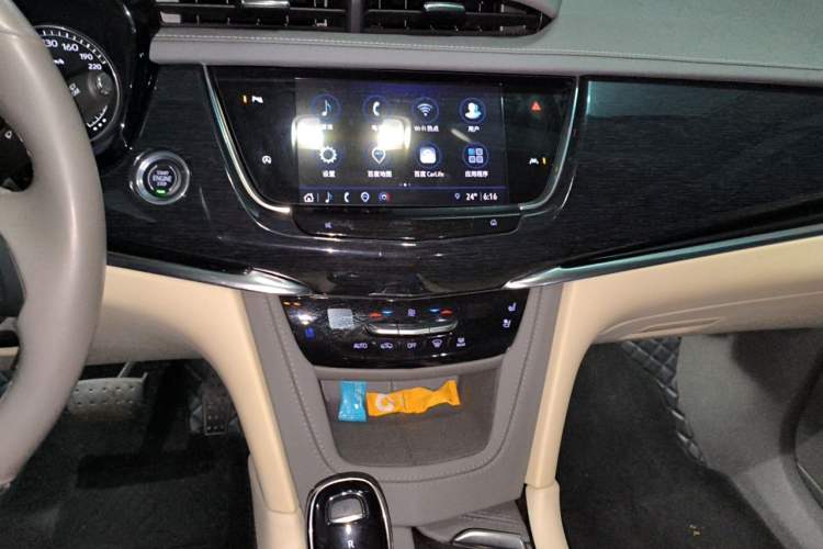 Used Cadillac XT6 2022 2.0T 7-Seater Four-Wheel Drive Luxury Standard Edition Audio And AC Panel