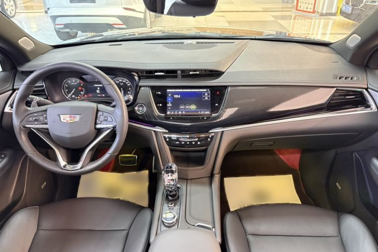 Used Cadillac XT6 2022 2.0T Six-Seater Four-Wheel-Drive Prestige Version Audio And AC Panel