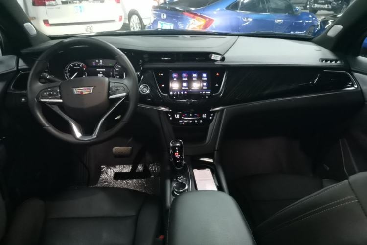 Used Cadillac XT6 2022 2.0T Six-Seater Four-Wheel Drive Luxury Version Center Console