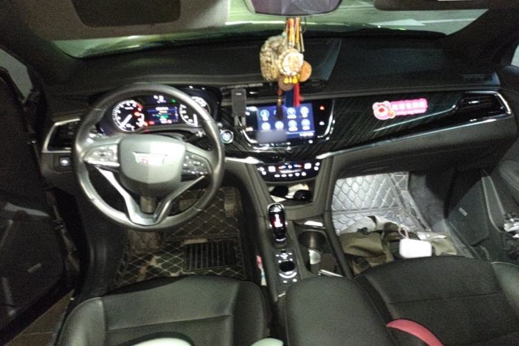 Used Cadillac XT6 2022 2.0T Six-Seater Four-Wheel-Drive Luxury Standard Edition Center Console
