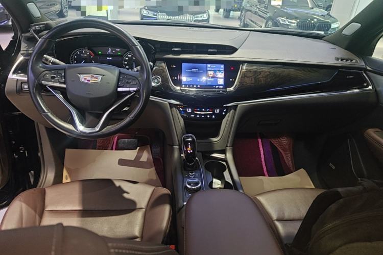 Used Cadillac XT6 2022 2.0T Six-Seater Four-Wheel Drive Luxury Version Center Console