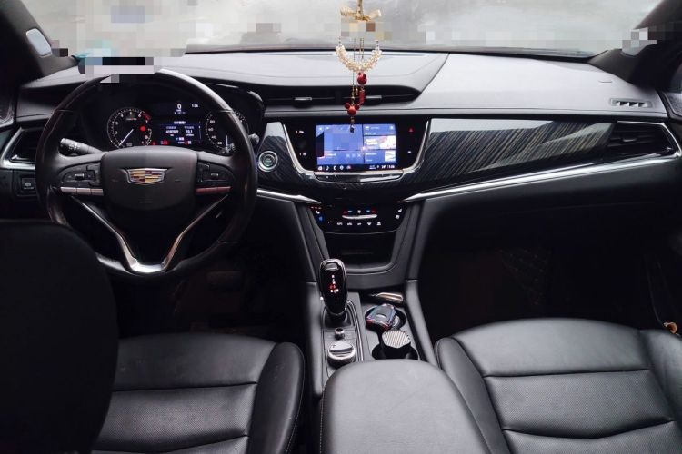 Used Cadillac XT6 2022 2.0T 7-Seater Four-Wheel Drive Luxury Version Center Console