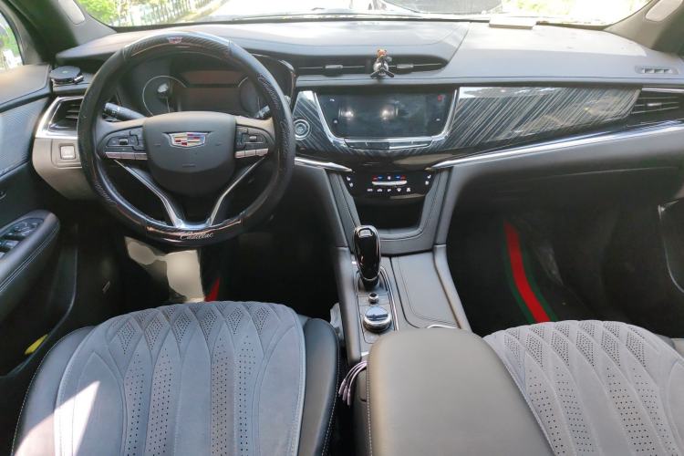 Used Cadillac XT6 2022 2.0T 7-Seater Four-Wheel Drive Luxury Standard Edition Center Console