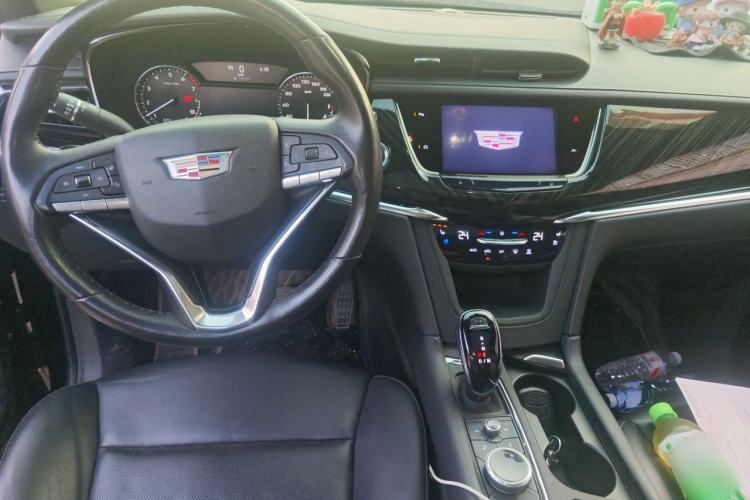 Used Cadillac XT6 2022 2.0T 7-Seater Four-Wheel Drive Luxury Standard Edition Center Console