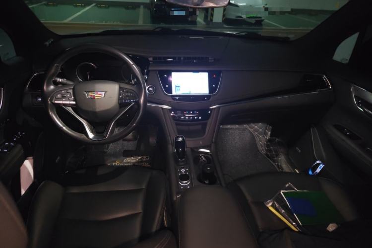 Used Cadillac XT6 2022 2.0T Six-Seater Four-Wheel-Drive Luxury Version Center Console