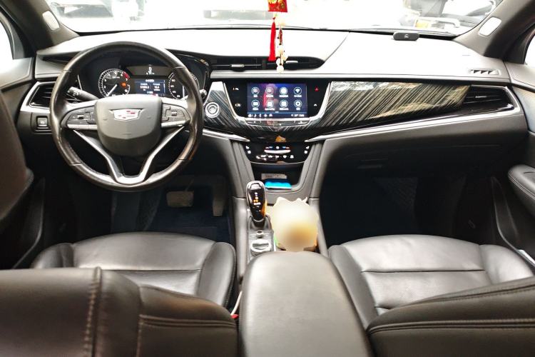 Used Cadillac XT6 2022 2.0T 7-Seater Four-Wheel Drive Luxury Version Center Console