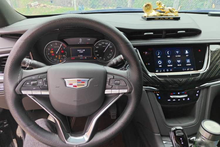 Used Cadillac XT6 2022 2.0T 7-Seater Four-Wheel Drive Luxury 120th Anniversary Limited Edition Center Console