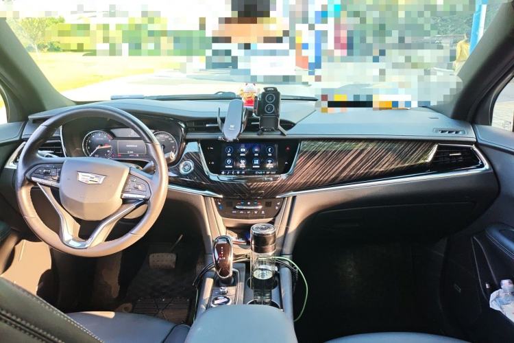 Used Cadillac XT6 2022 2.0T Six-Seater Four-Wheel Drive Luxury 120th Anniversary Limited Edition Center Console
