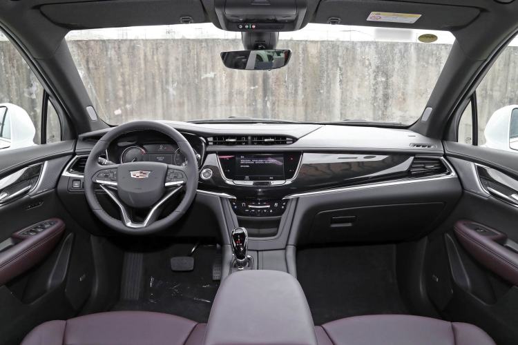 Used Cadillac XT6 2022 2.0T 7-Seater Four-Wheel Drive Luxury Version Center Console
