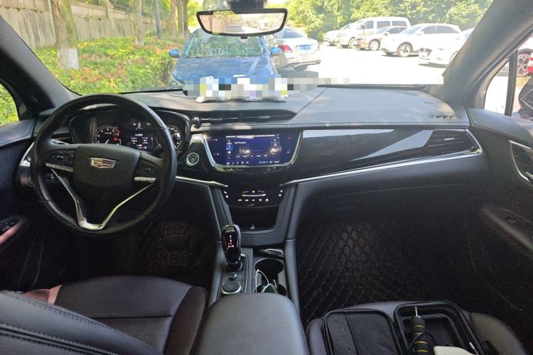 Used Cadillac XT6 2022 2.0T Six-Seater Four-Wheel-Drive Luxury Standard Edition Center Console