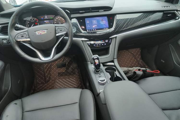 Used Cadillac XT6 2022 2.0T Six-Seater Four-Wheel Drive Luxury Version Center Console