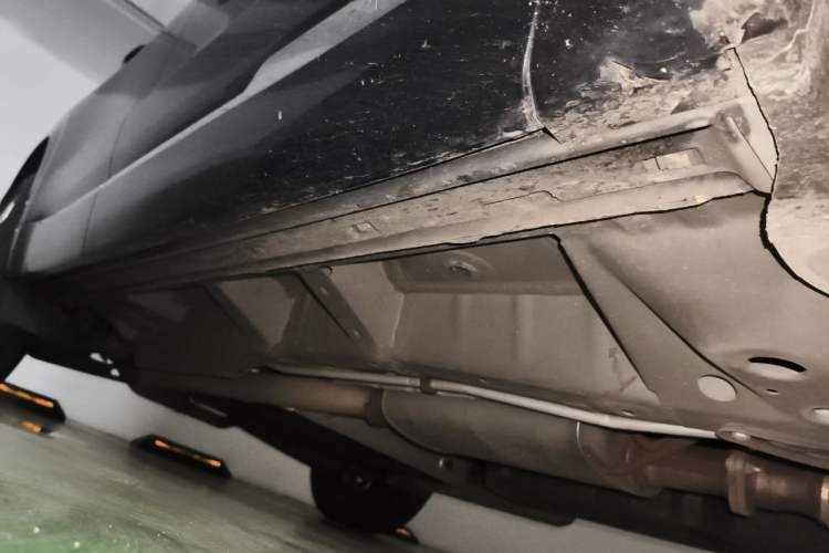 Used Cadillac XT6 2022 2.0T Six-Seater Two-Wheel-Drive Luxury Version Chassis Front Right