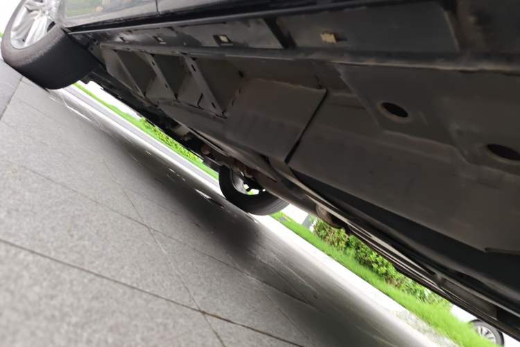 Used Cadillac XT6 2022 2.0T Six-Seater Four-Wheel-Drive Luxury Standard Edition Chassis Rear Left