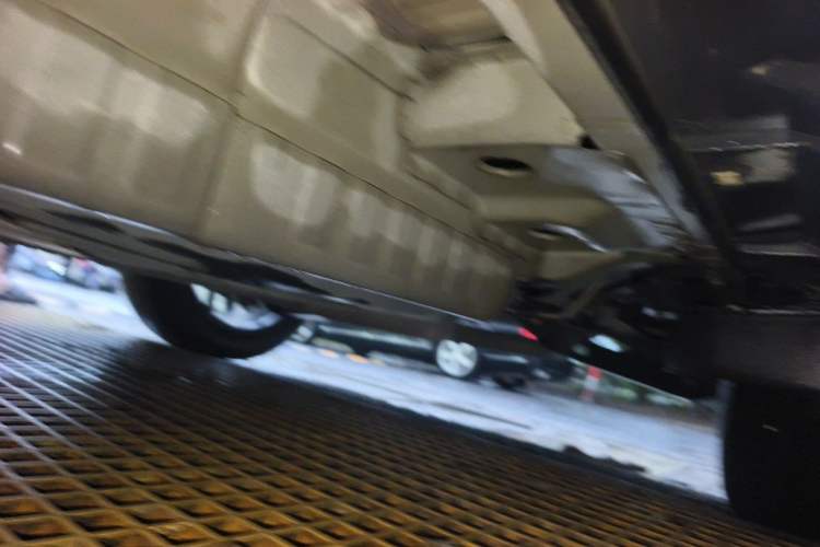 Used Cadillac XT6 2022 2.0T Six-Seater Four-Wheel-Drive Luxury Standard Edition Chassis Rear Left