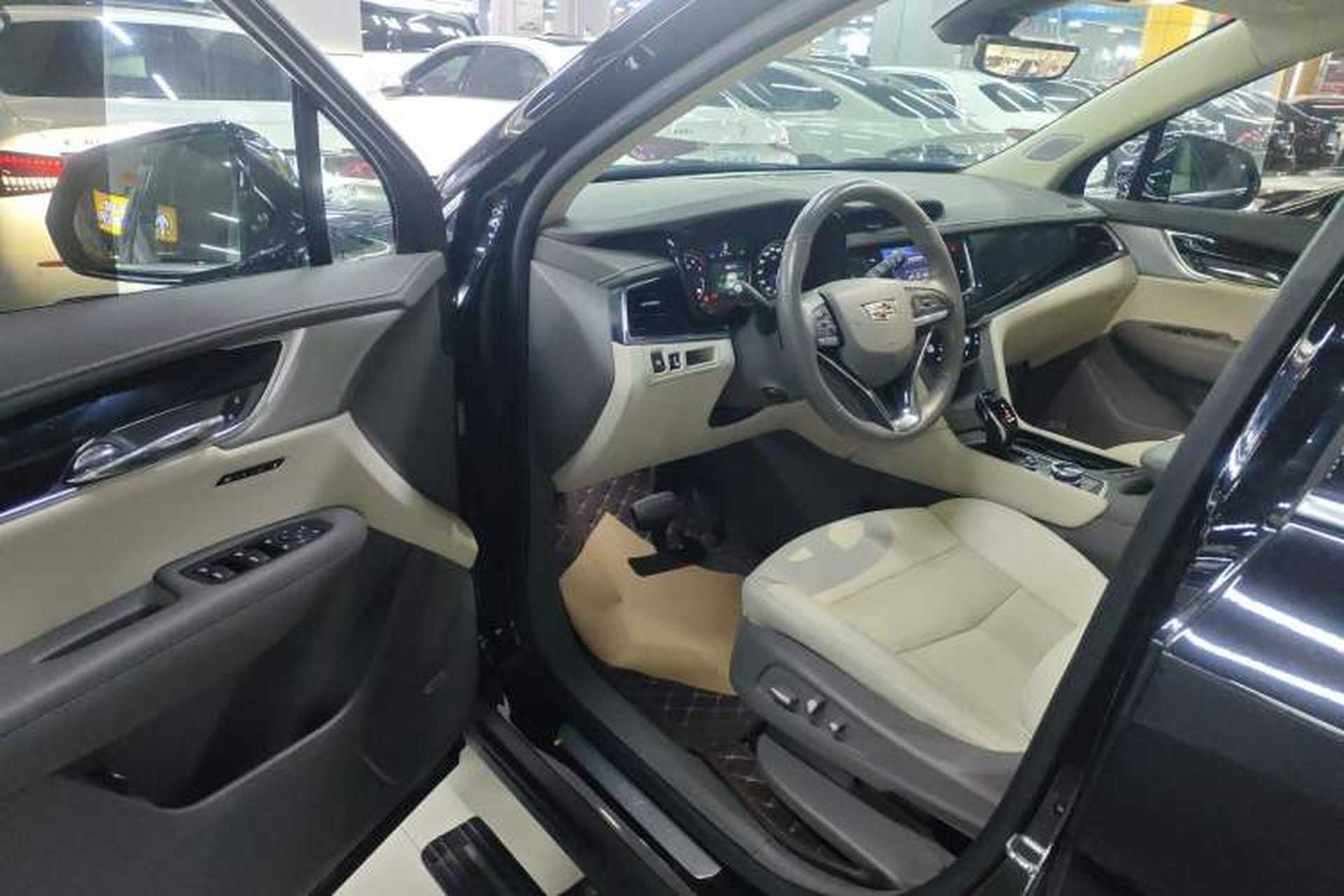 Used Cadillac XT6 2022 2.0T Six-Seater Four-Wheel-Drive Luxury Standard Edition Driver Seat