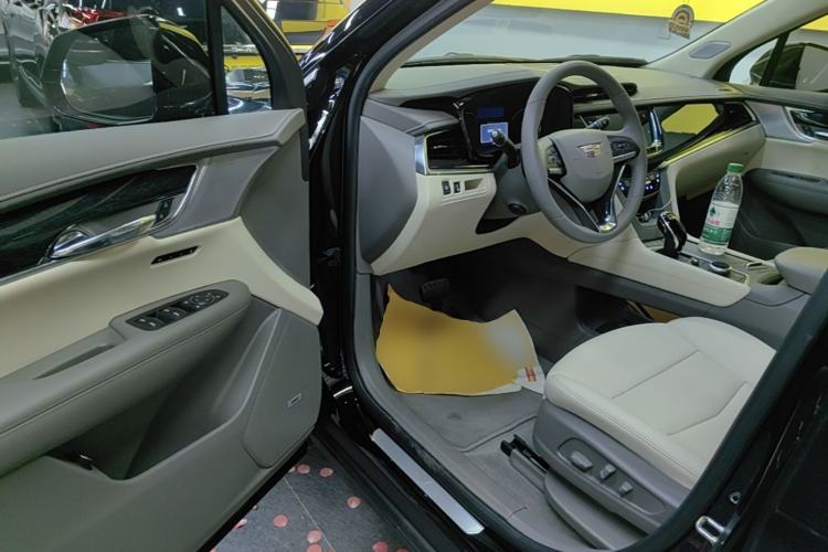 Used Cadillac XT6 2022 2.0T Six-Seater Four-Wheel Drive Luxury Version Driver Seat