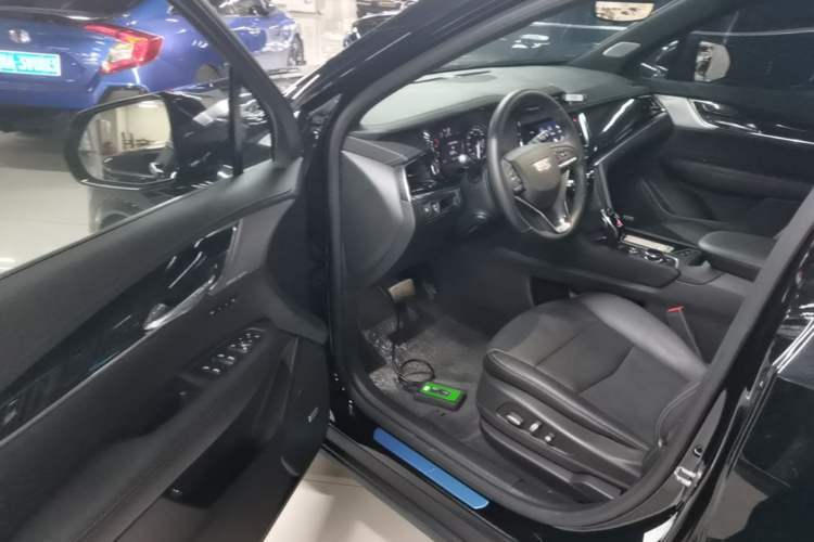 Used Cadillac XT6 2022 2.0T Six-Seater Four-Wheel Drive Luxury Version Driver Seat
