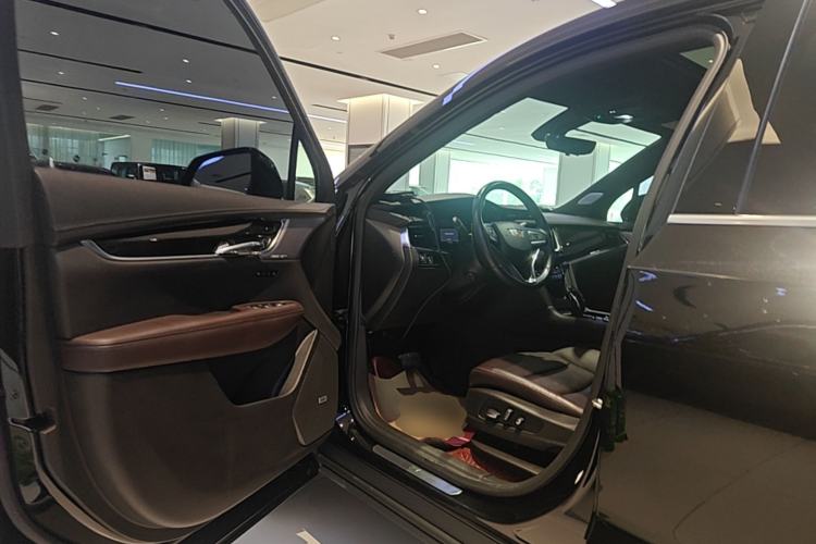 Used Cadillac XT6 2022 2.0T Six-Seater Four-Wheel Drive Luxury Version Driver Seat