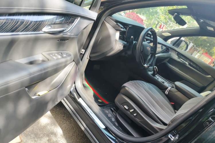 Used Cadillac XT6 2022 2.0T 7-Seater Four-Wheel Drive Luxury Standard Edition Driver Seat