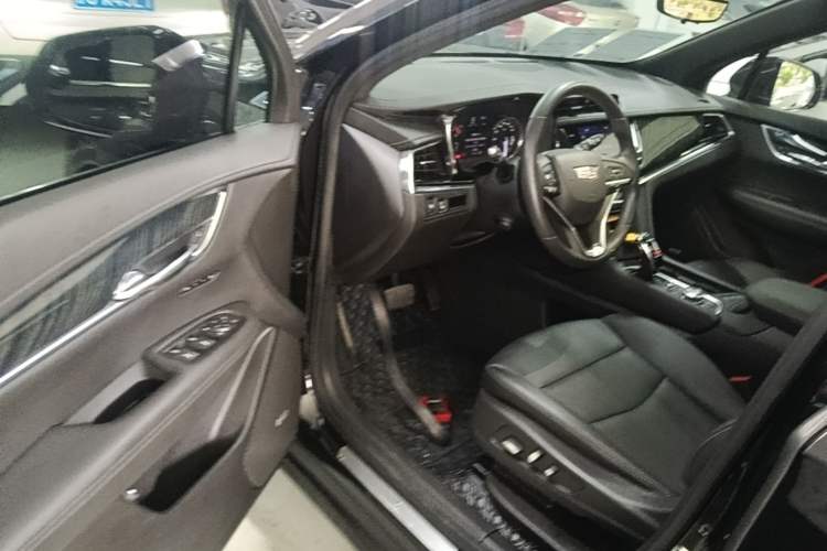 Used Cadillac XT6 2022 2.0T Six-Seater Four-Wheel Drive Luxury 120th Anniversary Limited Edition Driver Seat