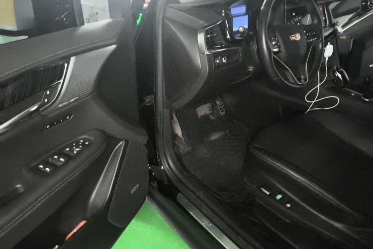 Used Cadillac XT6 2022 2.0T 7-Seater Four-Wheel Drive Luxury Standard Edition Driver Seat