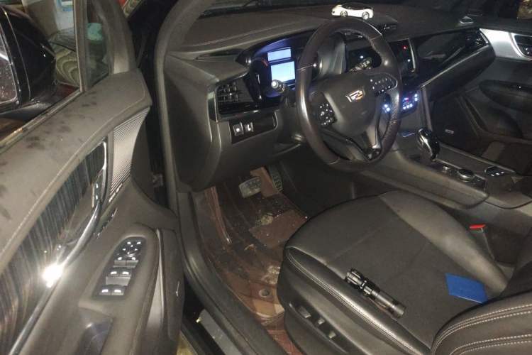 Used Cadillac XT6 2022 2.0T Six-Seater Four-Wheel Drive Luxury Version Driver Seat