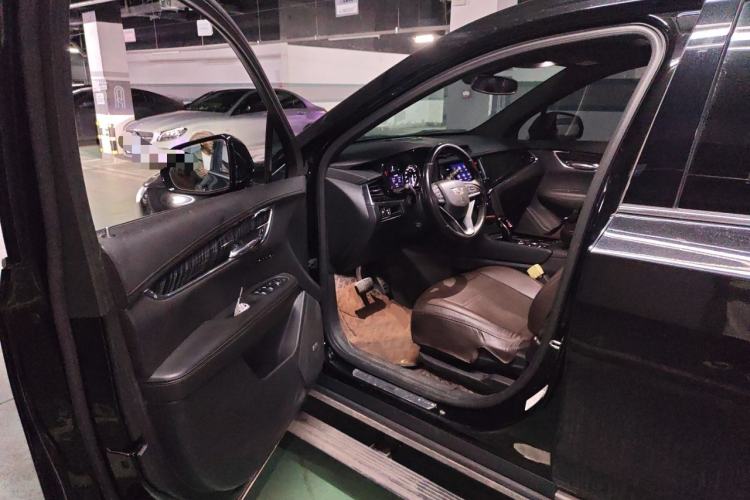 Used Cadillac XT6 2022 2.0T 7-Seater Two-Wheel Drive Luxury Version Driver Seat