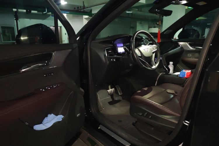 Used Cadillac XT6 2022 2.0T Six-Seater Four-Wheel Drive Luxury Version Driver Seat