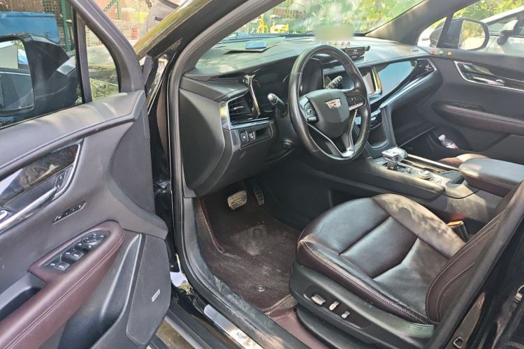 Used Cadillac XT6 2022 2.0T 7-Seater Two-Wheel Drive Luxury Version Driver Seat