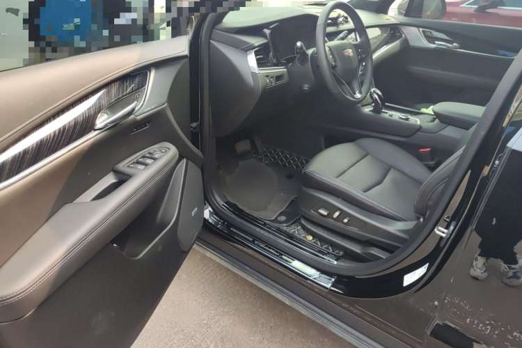 Used Cadillac XT6 2022 2.0T Six-Seater Four-Wheel Drive Luxury Version Driver Seat