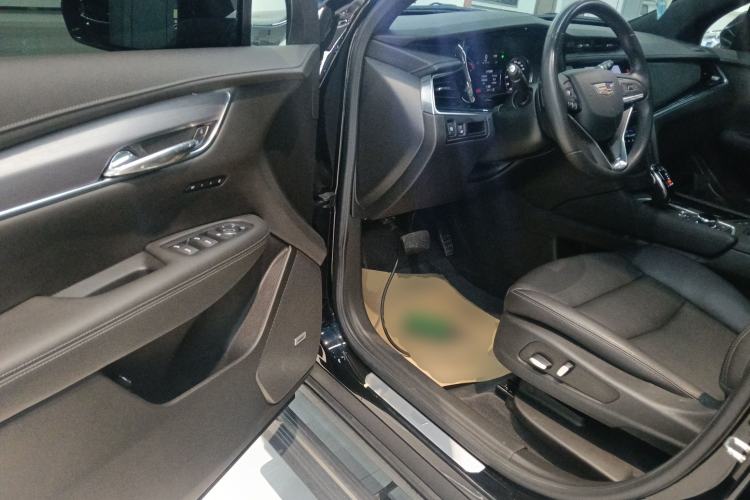 Used Cadillac XT6 2022 2.0T 7-Seater Four-Wheel-Drive Luxury Version Driver Seat