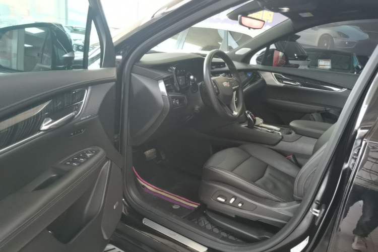Used Cadillac XT6 2022 2.0T Six-Seater Four-Wheel Drive Luxury Version Driver Seat