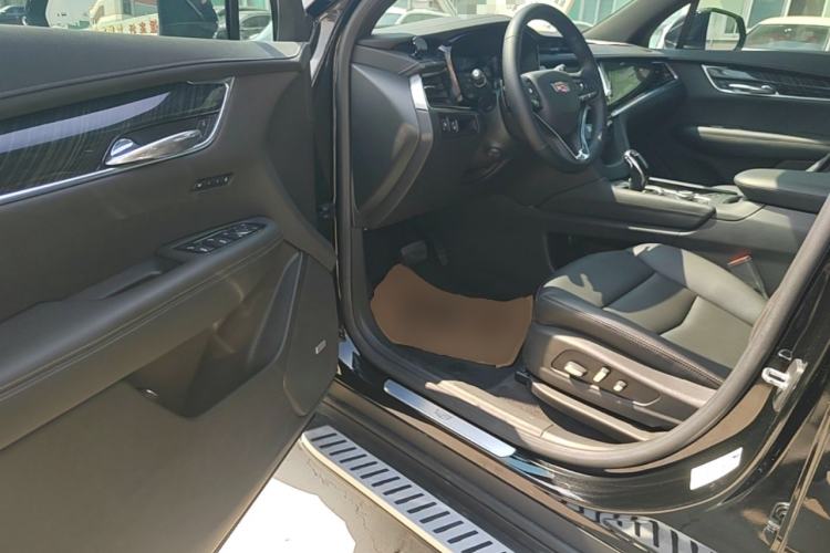 Used Cadillac XT6 2022 2.0T 7-Seater Two-Wheel Drive Luxury Version Driver Seat