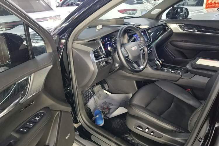 Used Cadillac XT6 2022 2.0T Six-Seater Four-Wheel Drive Luxury Version Driver Seat