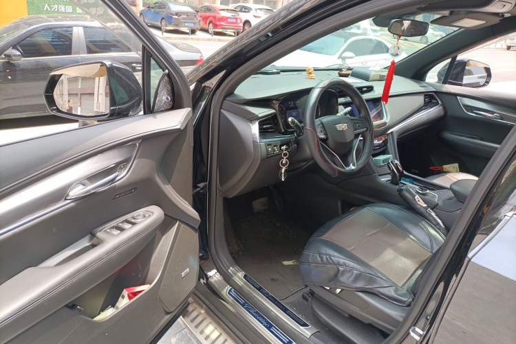 Used Cadillac XT6 2022 2.0T 7-Seater Four-Wheel-Drive Luxury Version Driver Seat