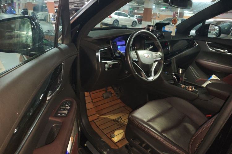 Used Cadillac XT6 2022 2.0T Six-Seater Two-Wheel-Drive Luxury Version Driver Seat