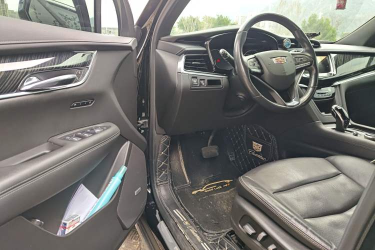 Used Cadillac XT6 2022 2.0T Six-Seater Four-Wheel Drive Luxury 120th Anniversary Limited Edition Driver Seat