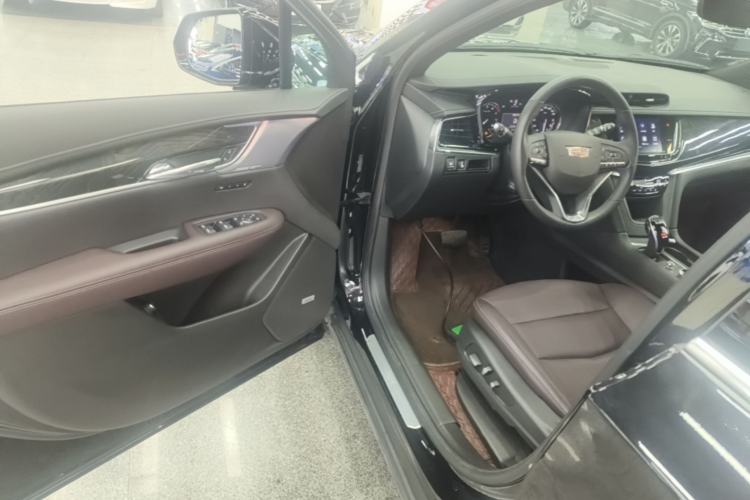 Used Cadillac XT6 2022 2.0T Six-Seater Four-Wheel Drive Luxury Version Driver Seat