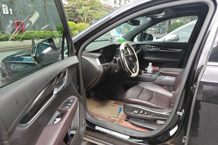 Used Cadillac XT6 2022 2.0T Six-Seater Two-Wheel-Drive Luxury Version Driver Seat