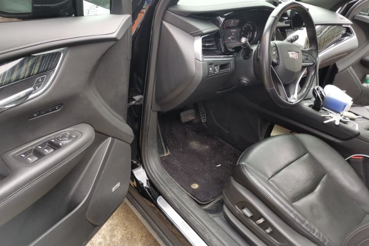 Used Cadillac XT6 2022 2.0T Six-Seater Four-Wheel Drive Luxury Version Driver Seat