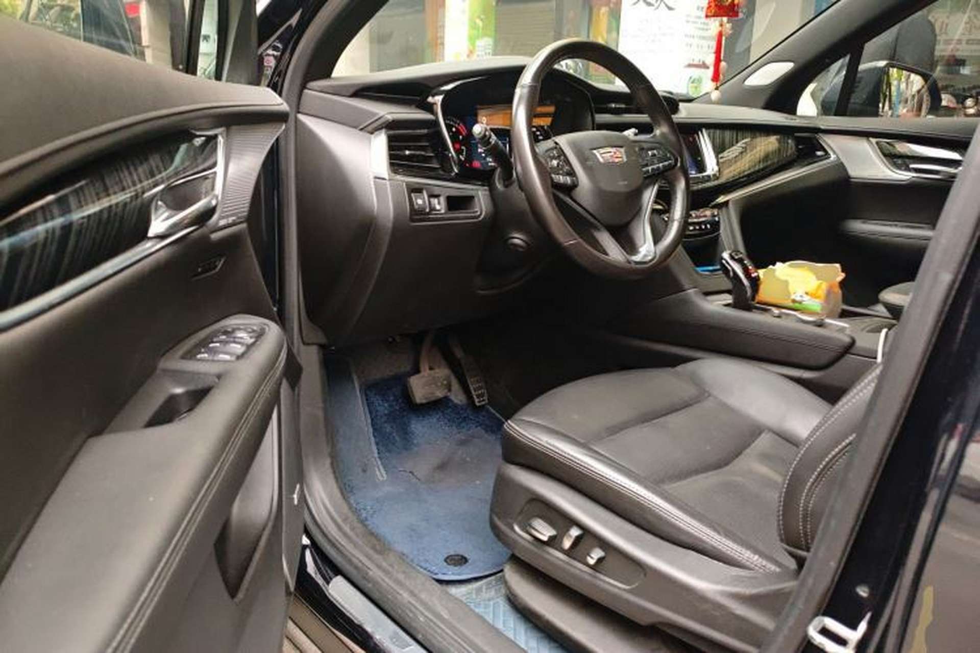 Used Cadillac XT6 2022 2.0T 7-Seater Four-Wheel Drive Luxury Version Driver Seat