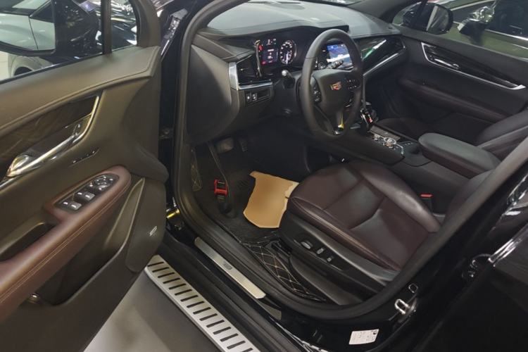 Used Cadillac XT6 2022 2.0T 7-Seater Two-Wheel Drive Luxury Version Driver Seat