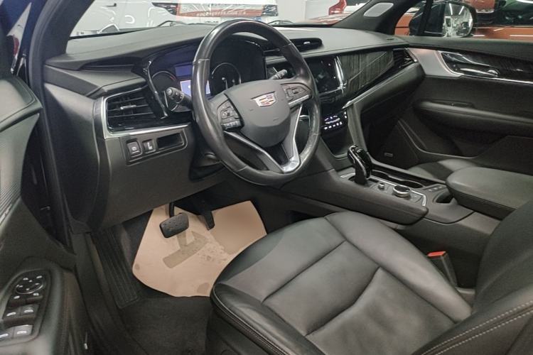 Used Cadillac XT6 2022 2.0T Six-Seater Four-Wheel Drive Luxury Version Driver Seat