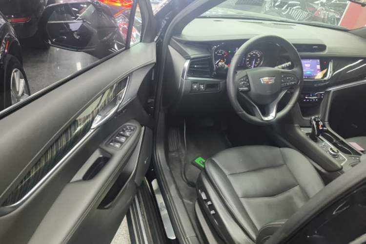 Used Cadillac XT6 2022 2.0T Six-Seater Four-Wheel Drive Luxury Version Driver Seat
